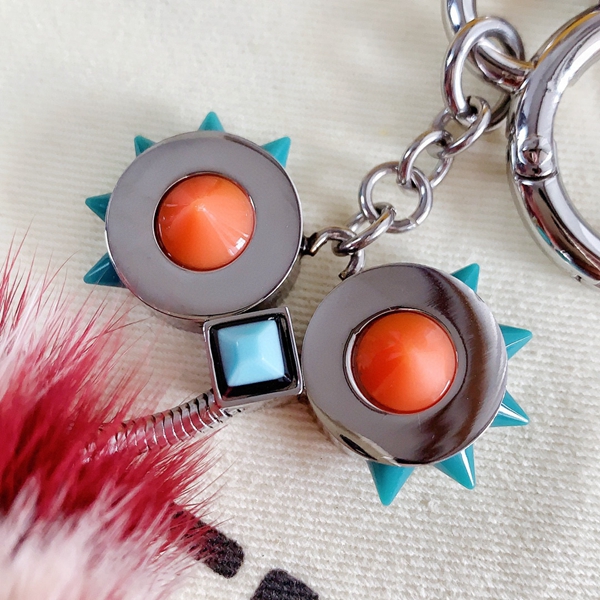 ブランドキーホルダー背面デザイン